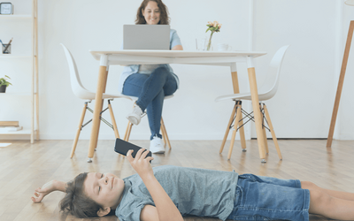 Teletrabalho e telescola - Quem disse que ficar em casa era fácil?